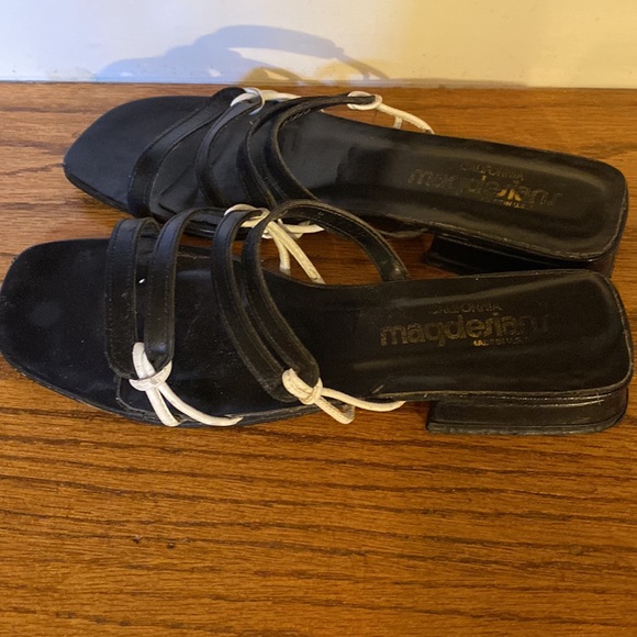 Black and White Flat Strappy Sandals - Picture 5 of 8